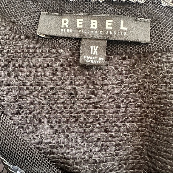 Rebel Plus Size Sequin V-Neck Top - Blue and Silver - Picture 7 of 9